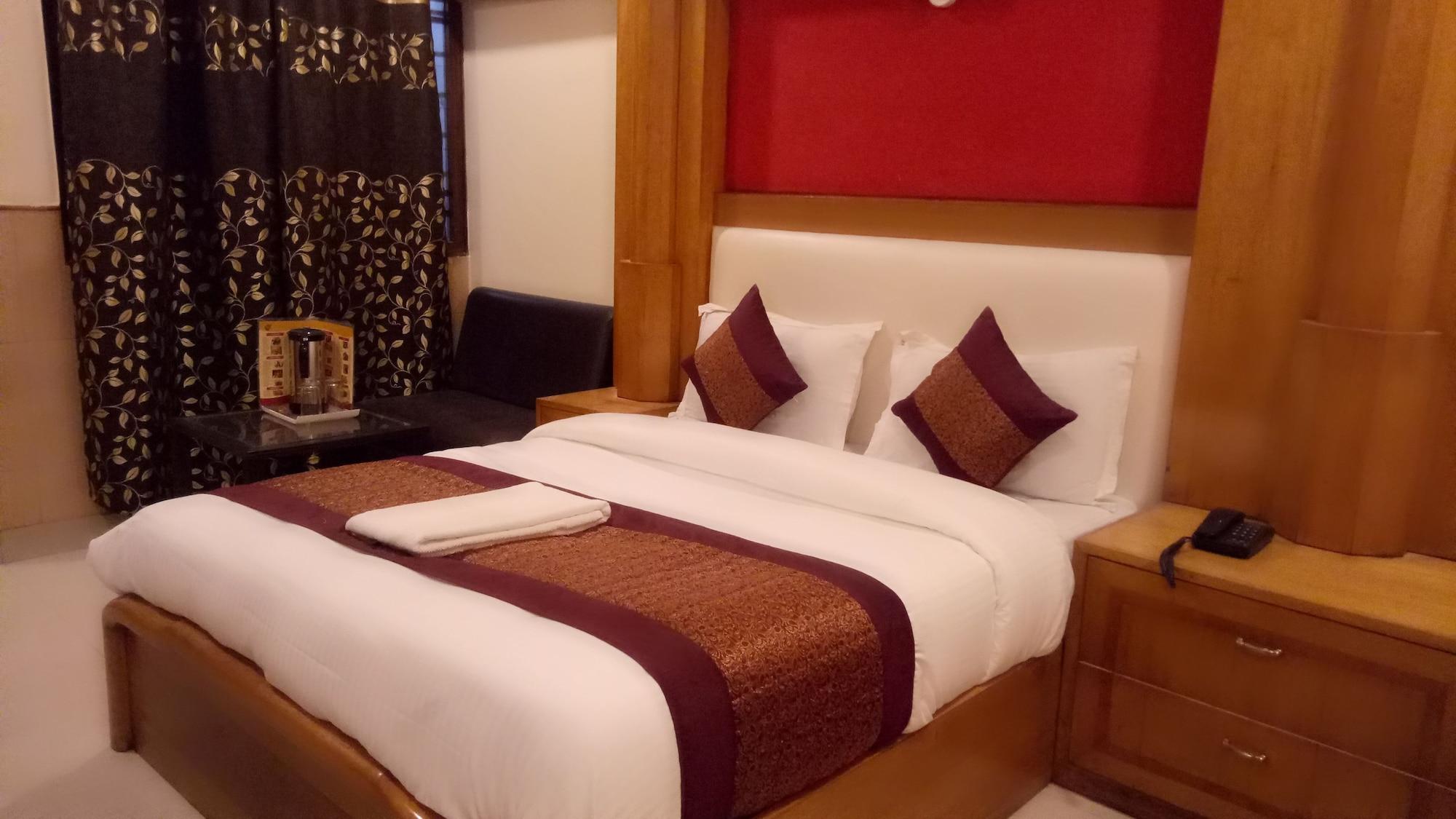 Oyo Flagship Kumar Palace New Delhi Exteriör bild